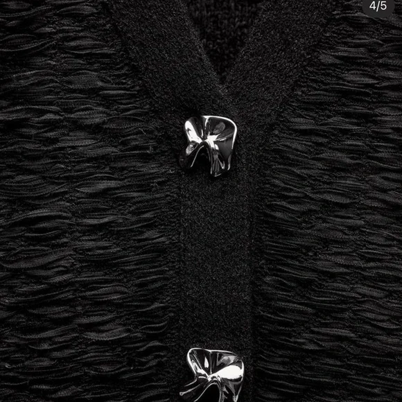 Zara Textured Cropped Cardigan Sweater – Black Puff Sleeve – Silver Buttons – M - Picture 4 of 8